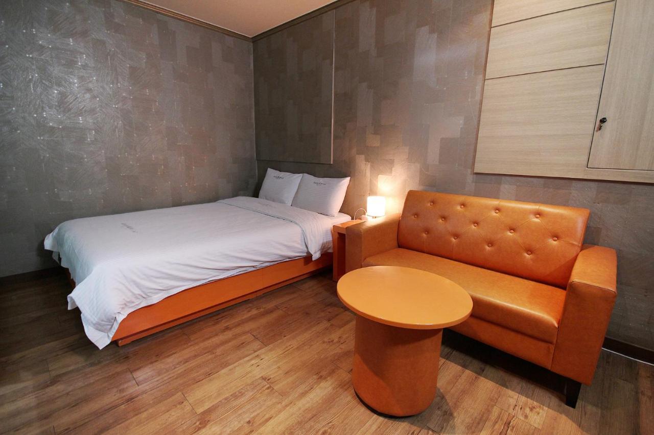 Apple House Motel Гиеонгджу Екстериор снимка
